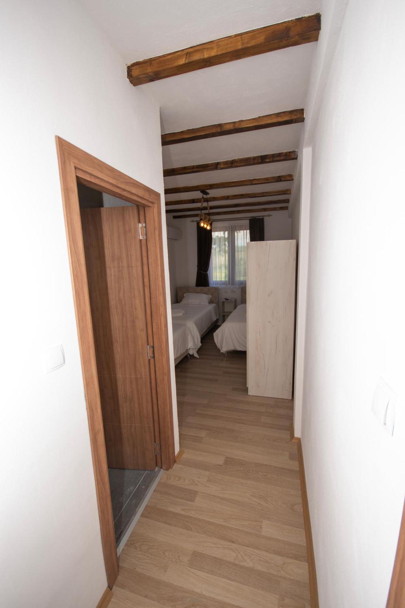 Arаbeska Family Winery & Apartments Kavadarci Esterno foto
