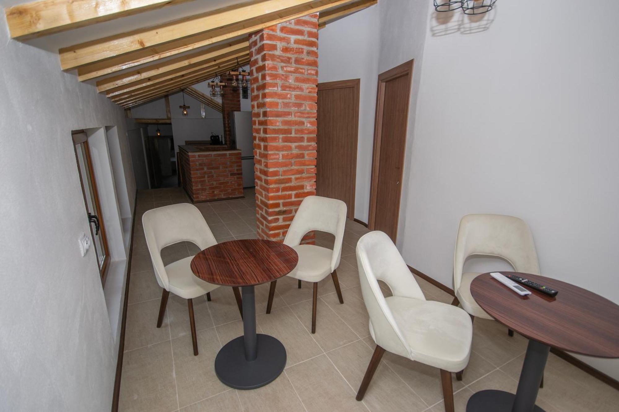 Arаbeska Family Winery & Apartments Kavadarci Esterno foto